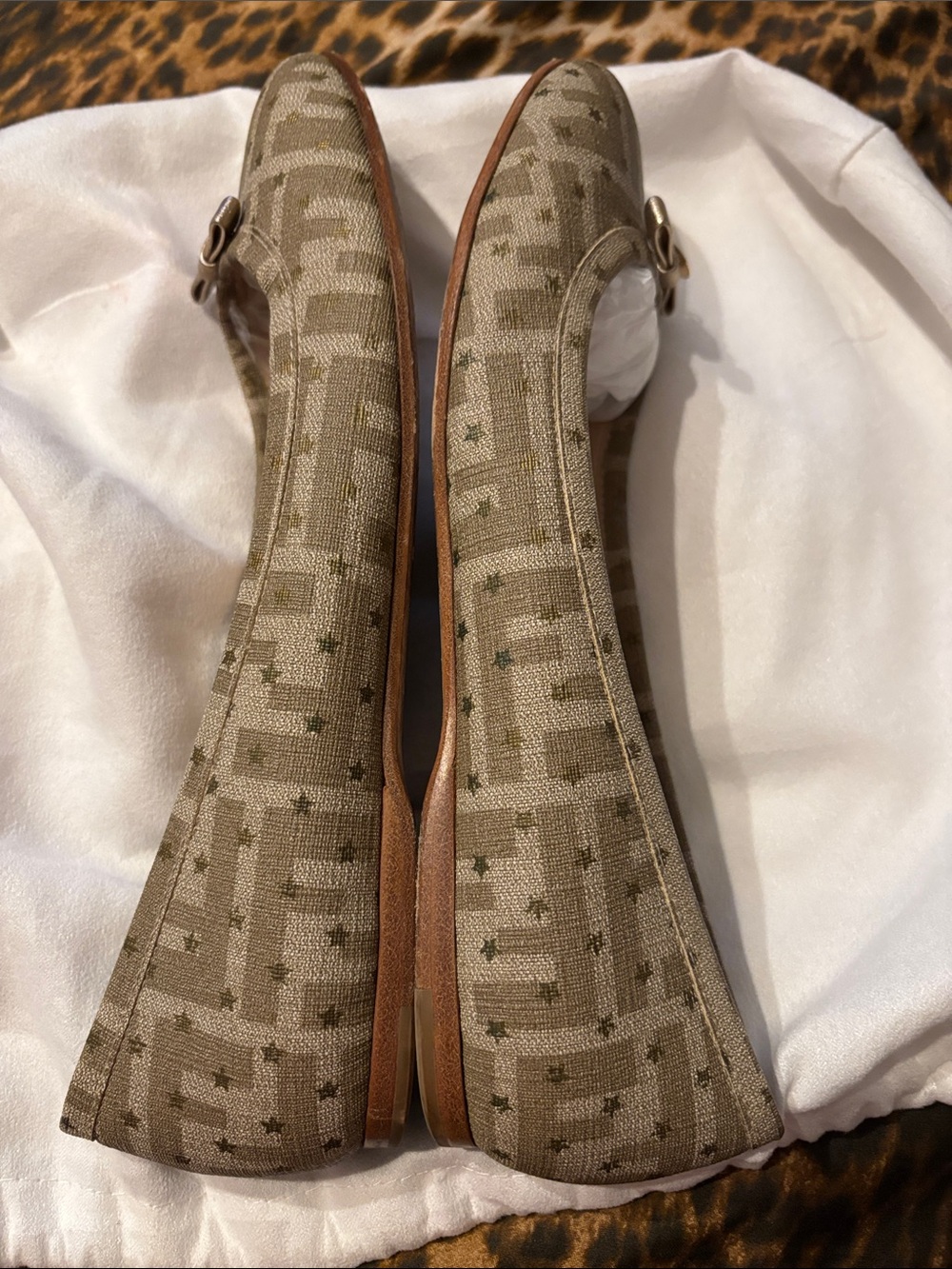 Fendi Beige Monogram Ballet Flats with Metallic Bow Charm size 39.5 - Picture 6 of 8